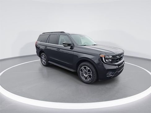 New 2025 Ford Expedition Active image 2