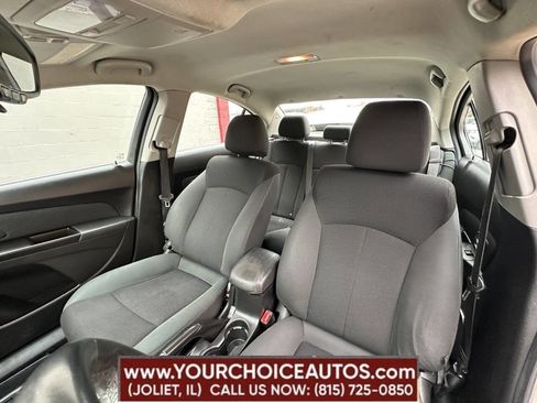 Used 2011 Chevrolet Cruze LT image 28
