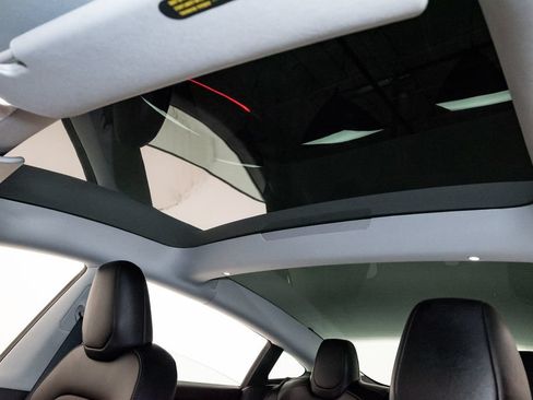 Used 2025 Tesla Model 3 Long Range RWD image 10
