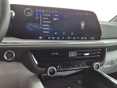 New 2025 Chevrolet Suburban Premier w/ Sun And Tow Package image 10