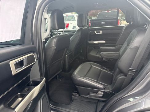 Used 2023 Ford Explorer XLT w/ Equipment Group 202A image 12
