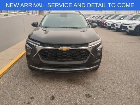 Used 2024 Chevrolet Trax LT w/ Driver Confidence Package FWD image 10