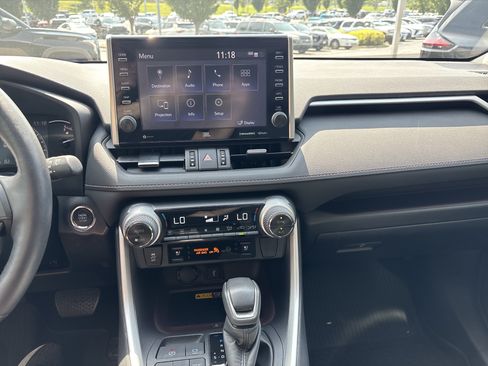 Used 2022 Toyota RAV4 Limited AWD/4WD image 23