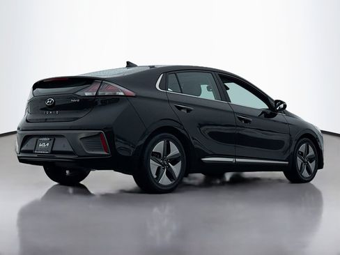 Used 2022 Hyundai Ioniq Limited image 2
