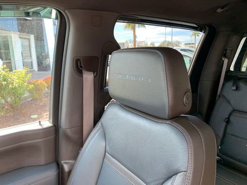 Used 2020 GMC Sierra 2500 Denali w/ Denali Ultimate Package AWD/4WD image 32