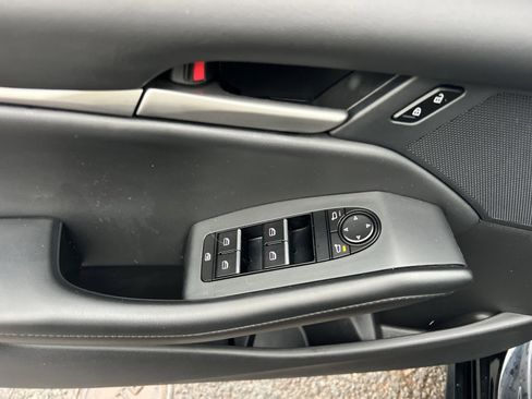 Used 2021 MAZDA MAZDA3 s image 15