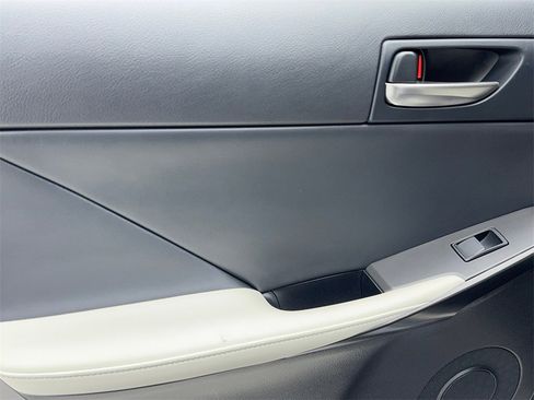 Used 2022 Lexus IS 350 F Sport image 41