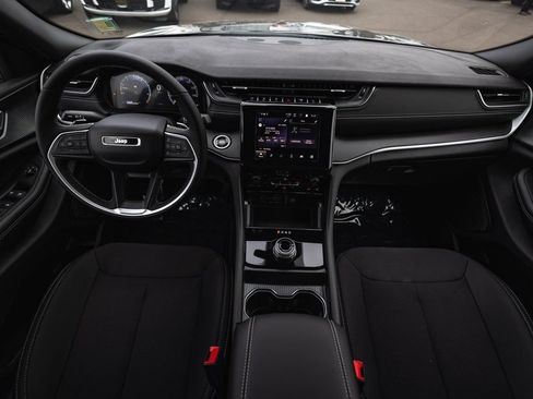 New 2025 Jeep Grand Cherokee Laredo X w/ Luxury Tech Group I AWD/4WD image 26