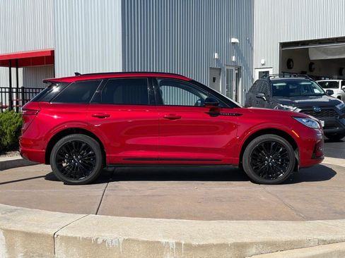 Used 2024 Lincoln Corsair Reserve w/ Equipment Group 201A AWD/4WD image 2
