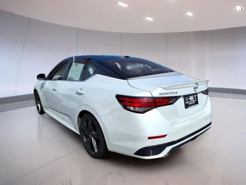 Used 2024 Nissan Sentra SR w/ SR Premium Package image 3