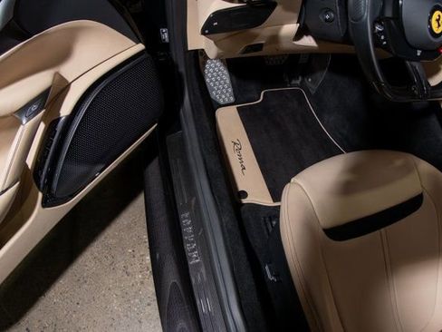 Used 2021 Ferrari Roma image 21