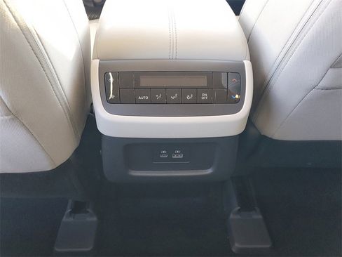 Used 2023 Nissan Pathfinder SV image 22