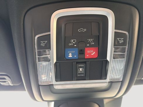 Used 2022 RAM 1500 Limited AWD/4WD image 23