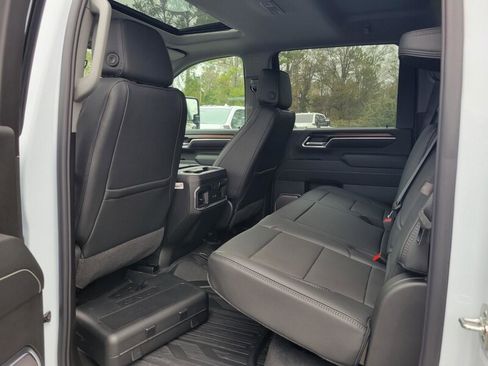 New 2026 GMC Sierra 3500 Denali w/ Denali Reserve Package image 31