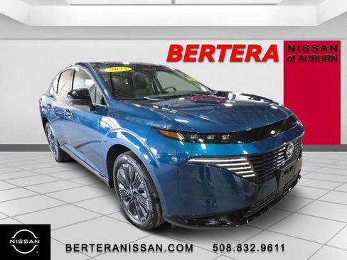 Used 2025 Nissan Murano Platinum image 3