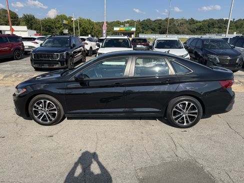 Used 2025 Volkswagen Jetta Sport FWD image 28