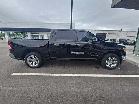 Used 2022 RAM 1500 Big Horn AWD/4WD image 3