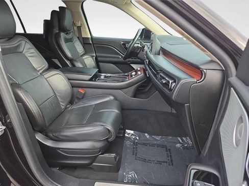 Used 2022 Lincoln Aviator Reserve w/ Equipment Group 201A AWD/4WD image 42