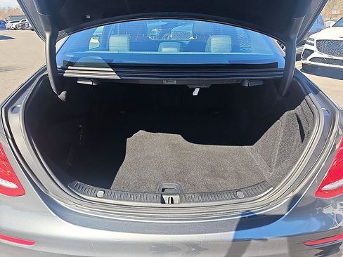 Used 2017 Mercedes-Benz E 300 image 35