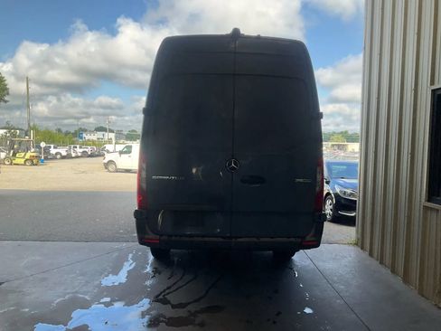 Used 2019 Mercedes-Benz Sprinter 170 image 3