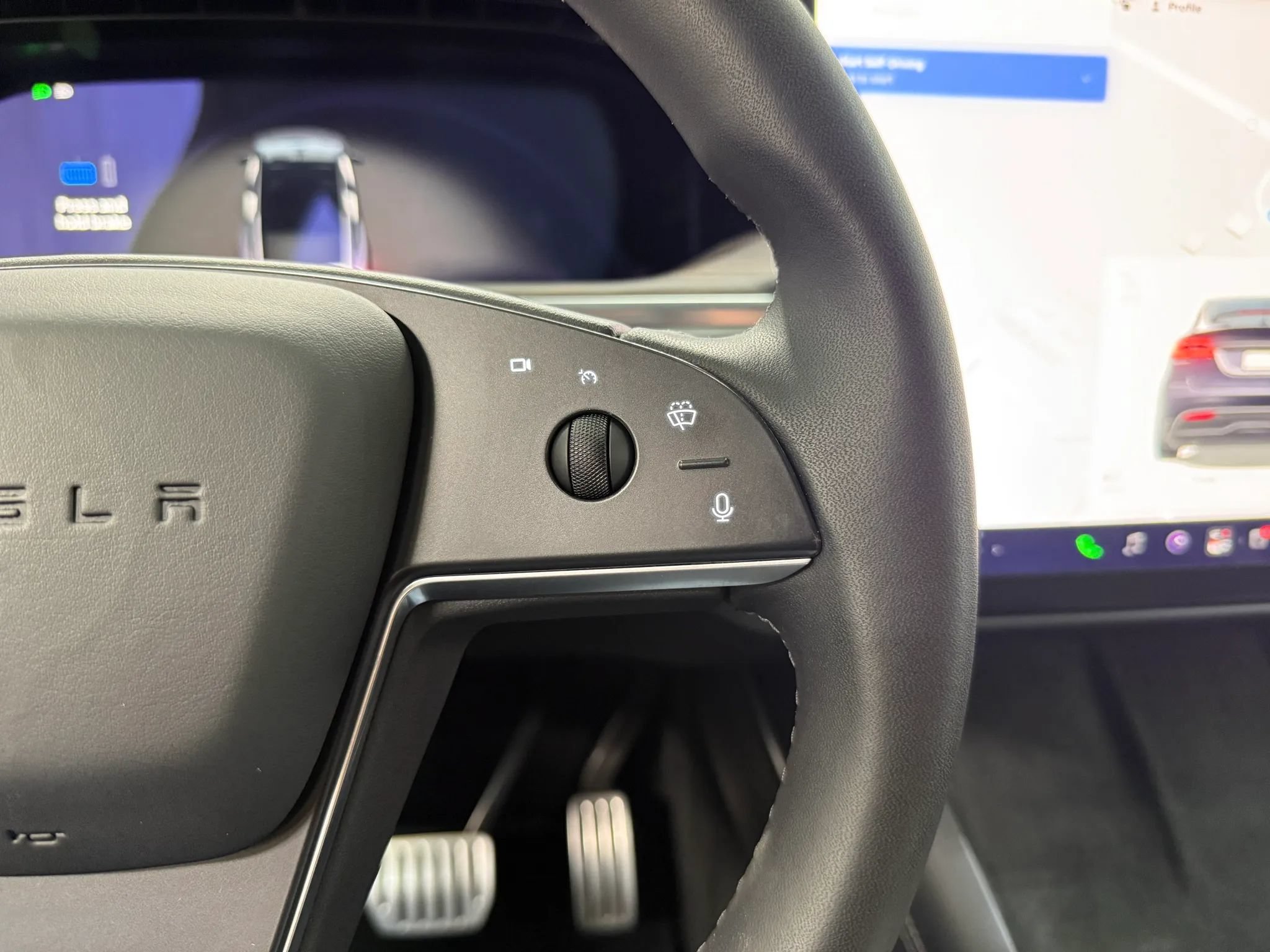 Used 2024 Tesla Model X AWD/4WD image 29