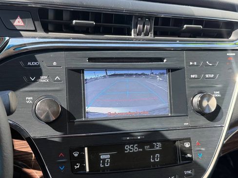 Used 2014 Toyota Avalon XLE FWD image 12