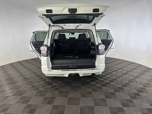 Used 2022 Toyota 4Runner Limited AWD/4WD image 15