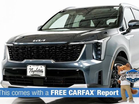 Certified 2024 Kia Sorento S image 2