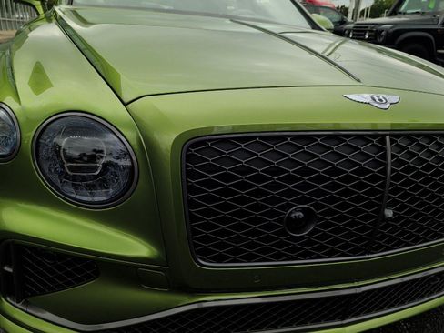 New 2025 Bentley Flying Spur Plug-In Hybrid AWD/4WD image 19