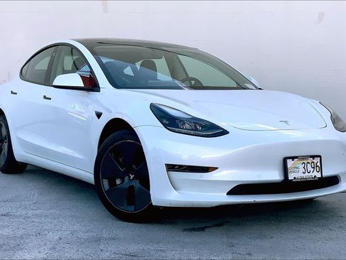 Used 2021 Tesla Model 3 Standard Range Plus RWD image 21