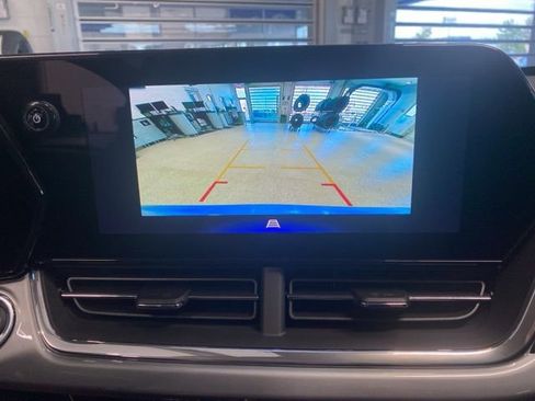 New 2025 Chevrolet Trax LT w/ Driver Confidence Package image 19