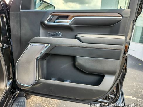 Certified 2023 Chevrolet Silverado 1500 High Country w/ High Country Premium Package AWD/4WD image 21