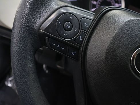 Used 2022 Toyota Corolla LE FWD image 19