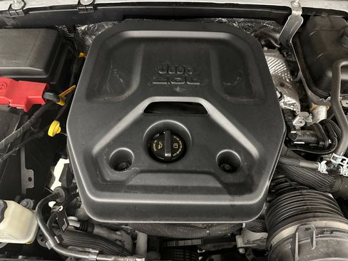 Used 2024 Jeep Wrangler Unlimited Sahara w/ Technology Group image 25