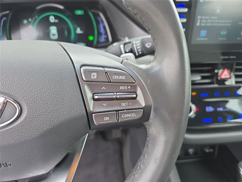 Used 2020 Hyundai Ioniq SE image 23