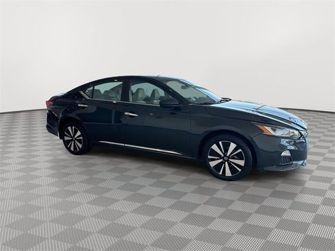Used 2022 Nissan Altima 2.5 SV image 13