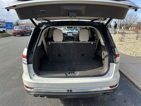 Used 2020 Lincoln Aviator Reserve w/ Equipment Group 202A image 20