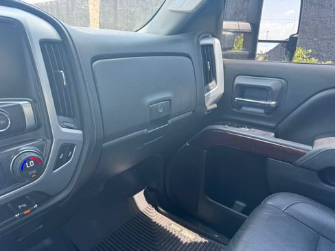 Certified 2015 GMC Sierra 1500 SLE w/ SLE Value Package AWD/4WD image 9
