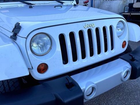 Used 2013 Jeep Wrangler Unlimited Sahara w/ Connectivity Group image 5