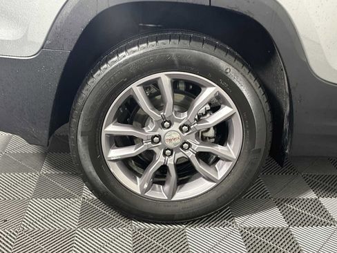 Used 2023 GMC Terrain SLT image 37