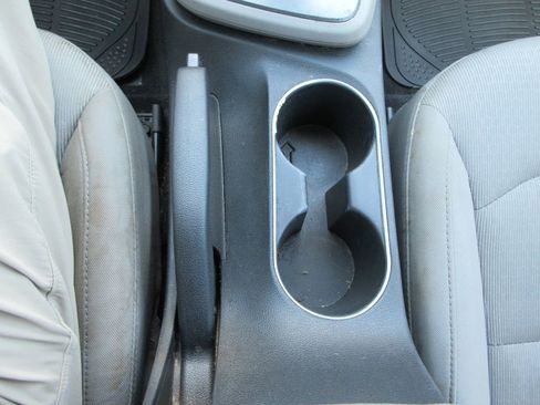 Used 2017 Hyundai Elantra SE FWD image 26