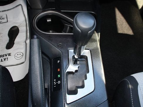 Used 2018 Toyota RAV4 XLE AWD/4WD image 8