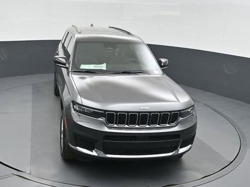 New 2026 Jeep Grand Cherokee L Laredo w/ MOPAR Finishing Package AWD/4WD image 39
