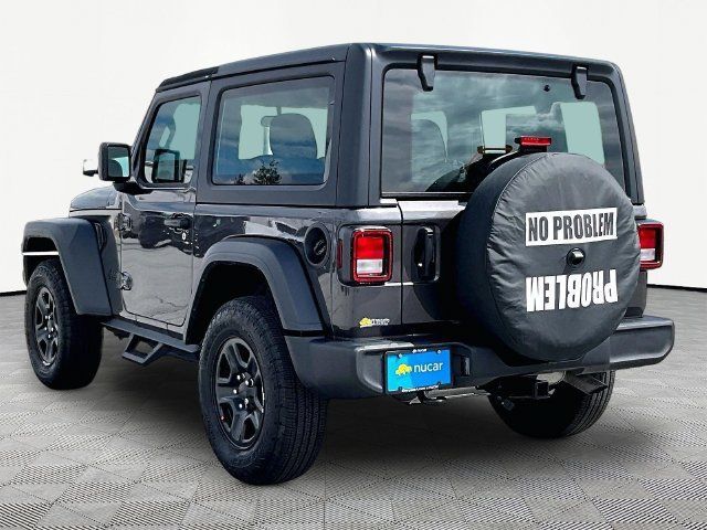 Used 2025 Jeep Wrangler Sport AWD/4WD image 4