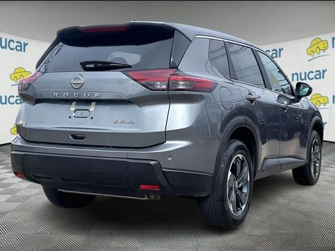 Used 2024 Nissan Rogue SV image 6