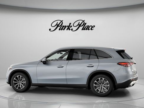 Used 2026 Mercedes-Benz GLC 300 4MATIC image 9