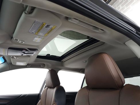 Used 2022 Subaru Outback Touring image 16