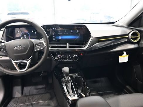 New 2026 Chevrolet Trax ACTIV w/ Sunroof Package FWD image 12