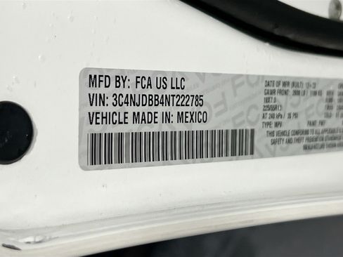 Used 2022 Jeep Compass Latitude w/ Convenience Group AWD/4WD image 29