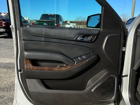 Used 2016 Chevrolet Suburban LS image 21